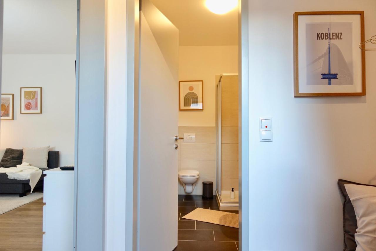 Neu - Gemuetliches Und Modernes Apartment Mit Stellplatz Koblenz  Luaran gambar